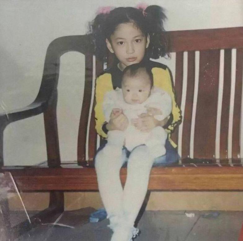 有种“整容”叫黄晓明离婚，前妻baby变化不大，他却像换个人