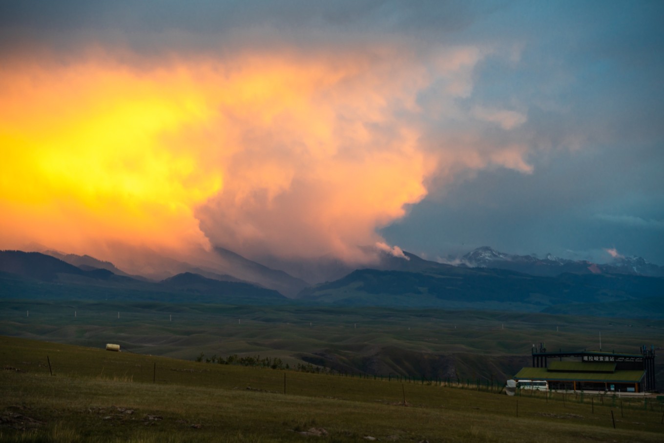 新疆伊犁之美,走了一圈才发现世界万物远不及你