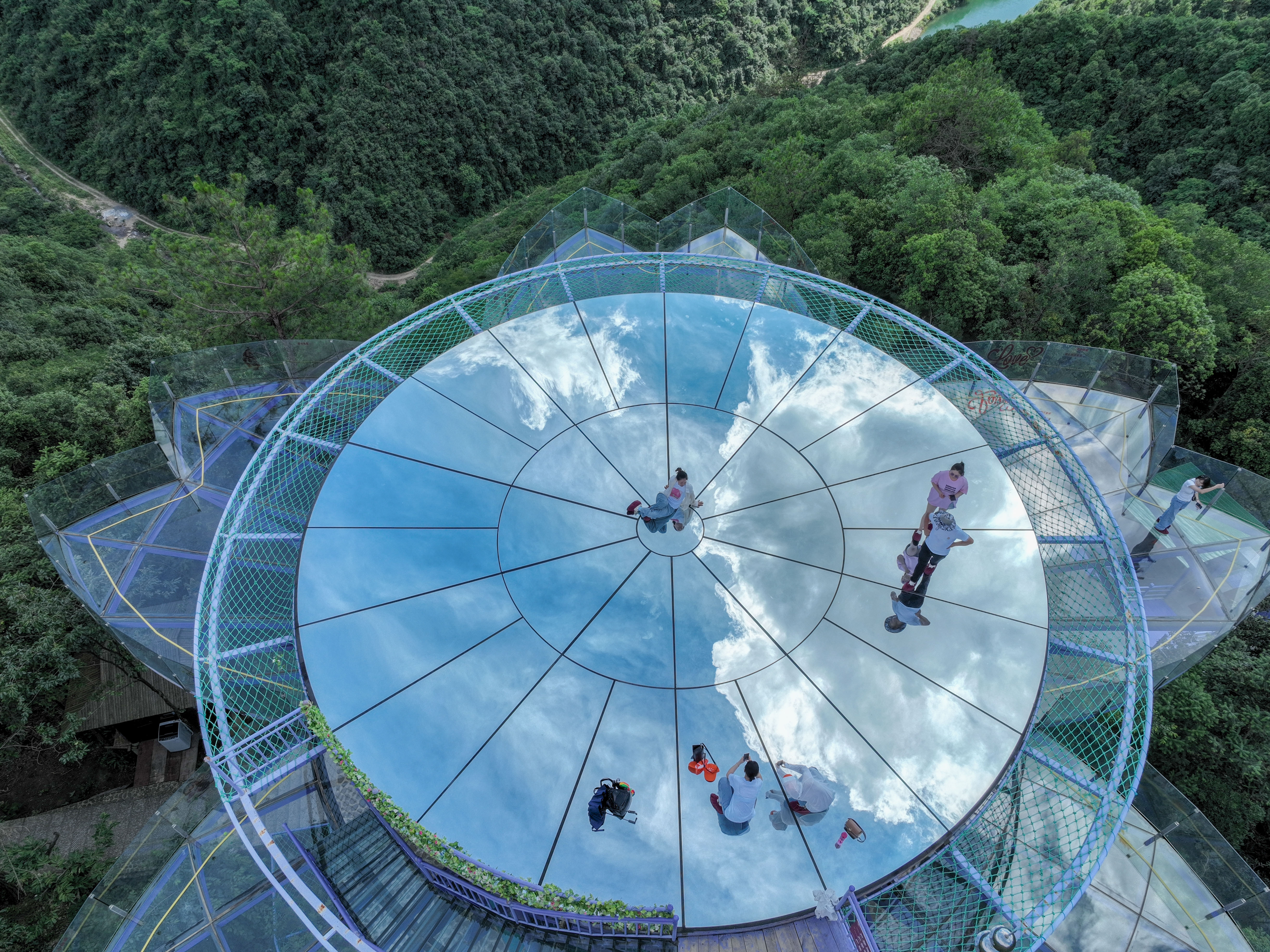 夏天出游拒绝躺平，来杭州这个地方过舒爽凉夏，冲鸭！