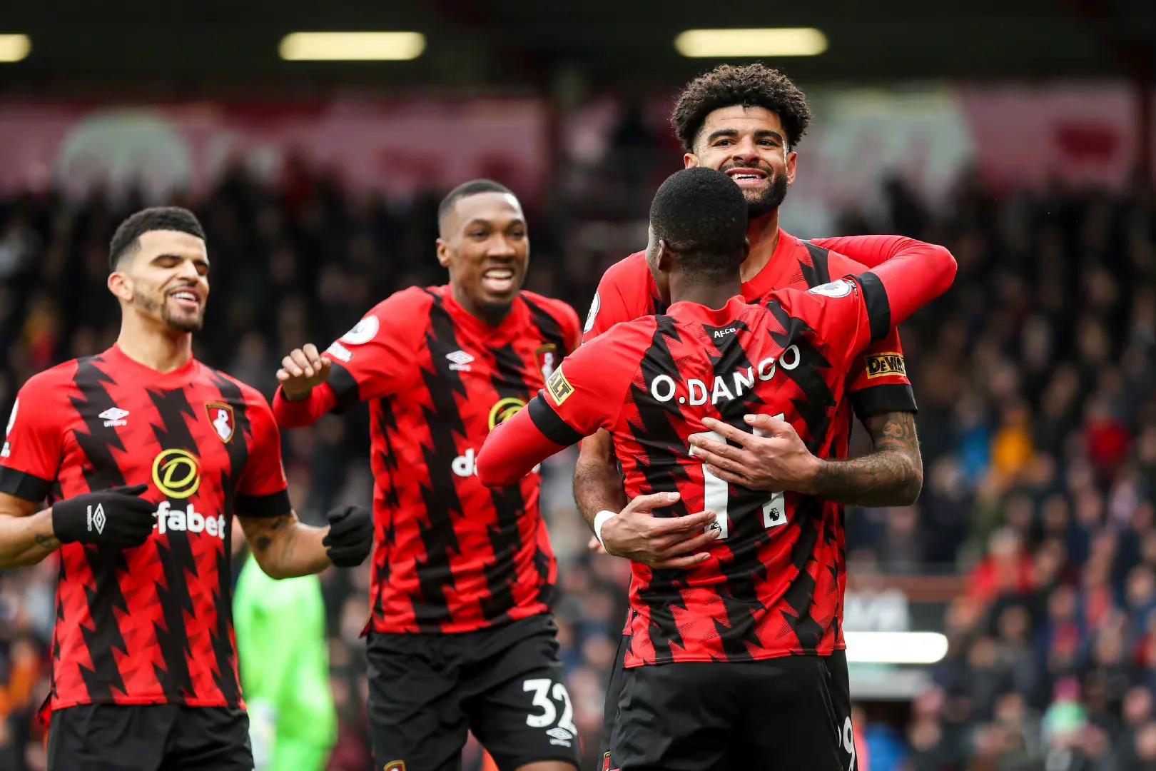 利物浦0-3不敌布莱顿全场,皇家马德里10比7逆转利物浦回放