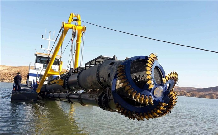 中国挖泥船最早进口哪个国家,大型挖泥船中国作用