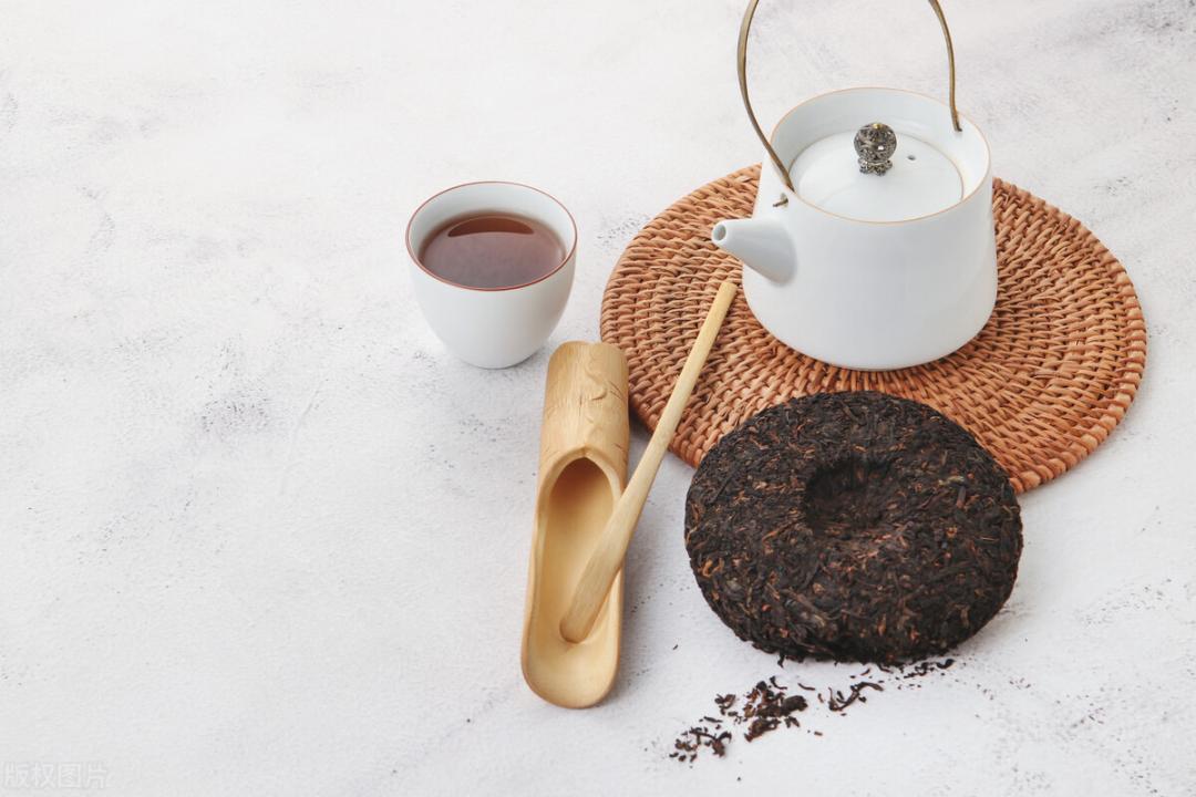 喝茶高手，无非就是常喝茶、多喝茶，喝着喝着就会懂得茶里的道了