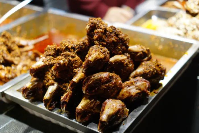 成都到青岛自驾游住宿攻略,成都旅游住宿攻略及费用