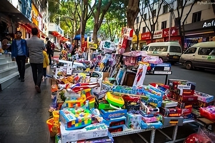 摆地摊日入9000吗,摆地摊日入九千