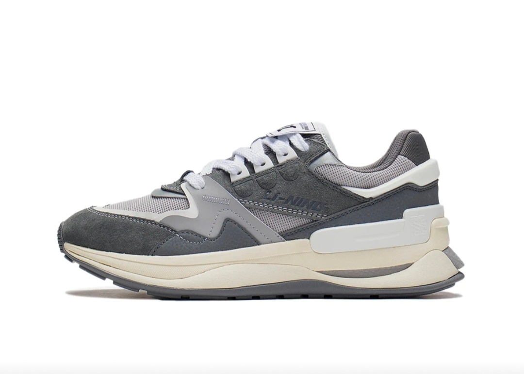 驭帅16v2与闪击9,李宁闪击第7代拖鞋