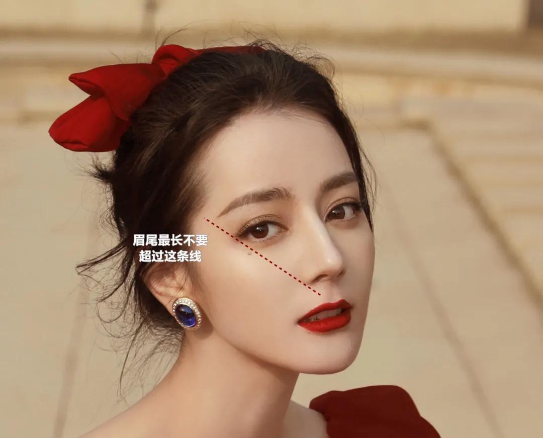 眉毛不对称怎么办可以整容吗,脸圆眉毛淡怎么修剪