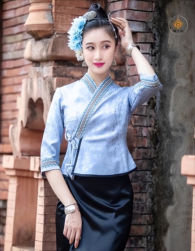 泰国服饰的从古至今的变化,泰国传统服饰和中国传统服饰