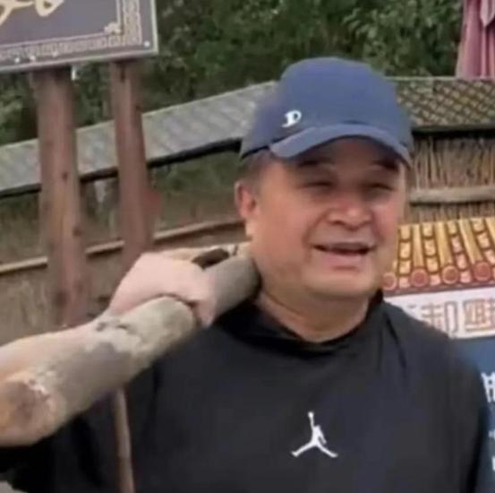 毕福剑离开央视后现在有退休金吗,央视主持人毕福剑又要重返舞台么