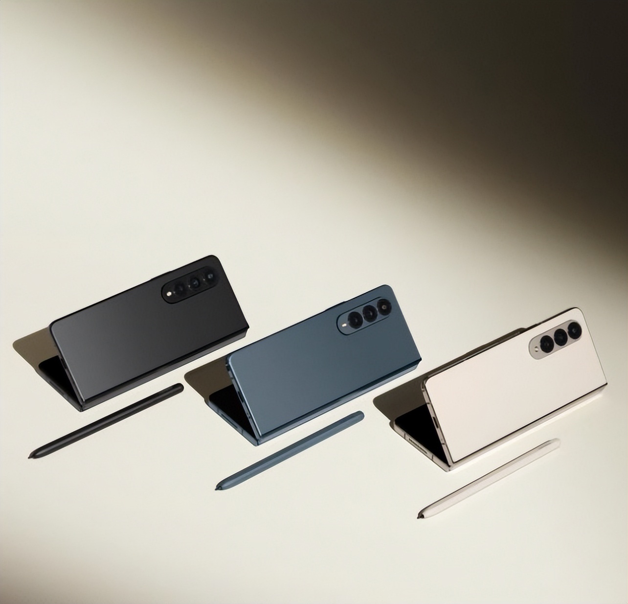 三星折叠手机galaxyzfold4,三星折叠屏galaxyzfold4多少钱