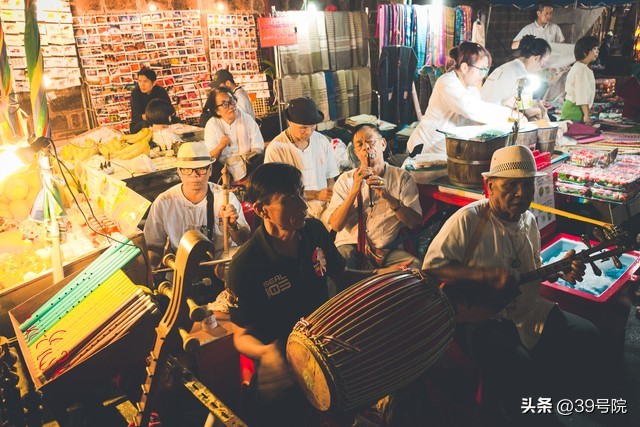 20230525长下影红十字星明天不知道又有多少韭菜要进来了