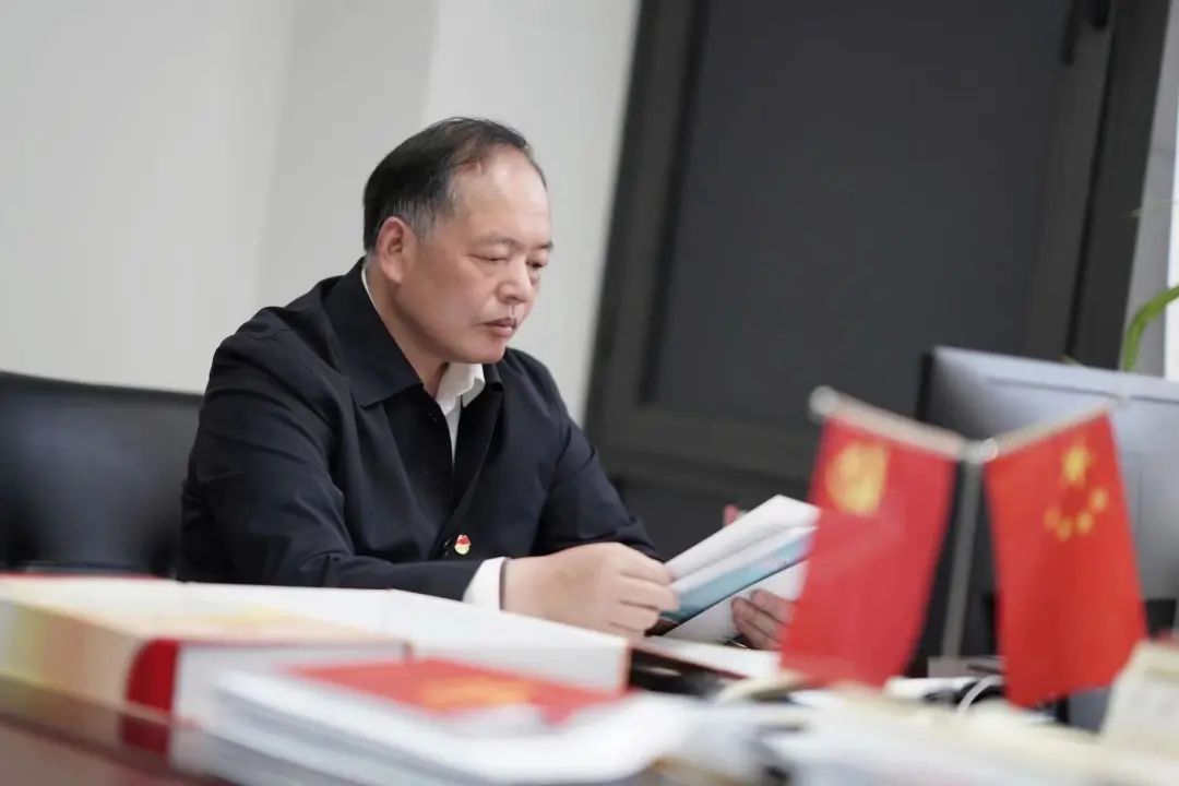 周保荣：“钢铁战士”奋力书写平安无锡新答卷