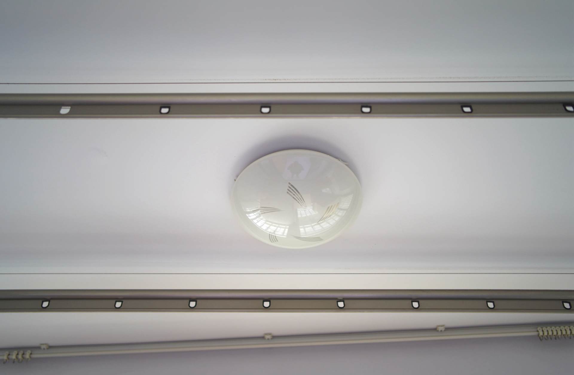 小户型也没有必要做全屋智能灯光,二手房客厅灯光改造