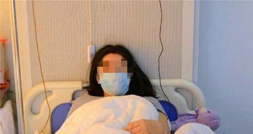 女大学生在宿舍生宝宝,女大学生在宿舍生下女婴