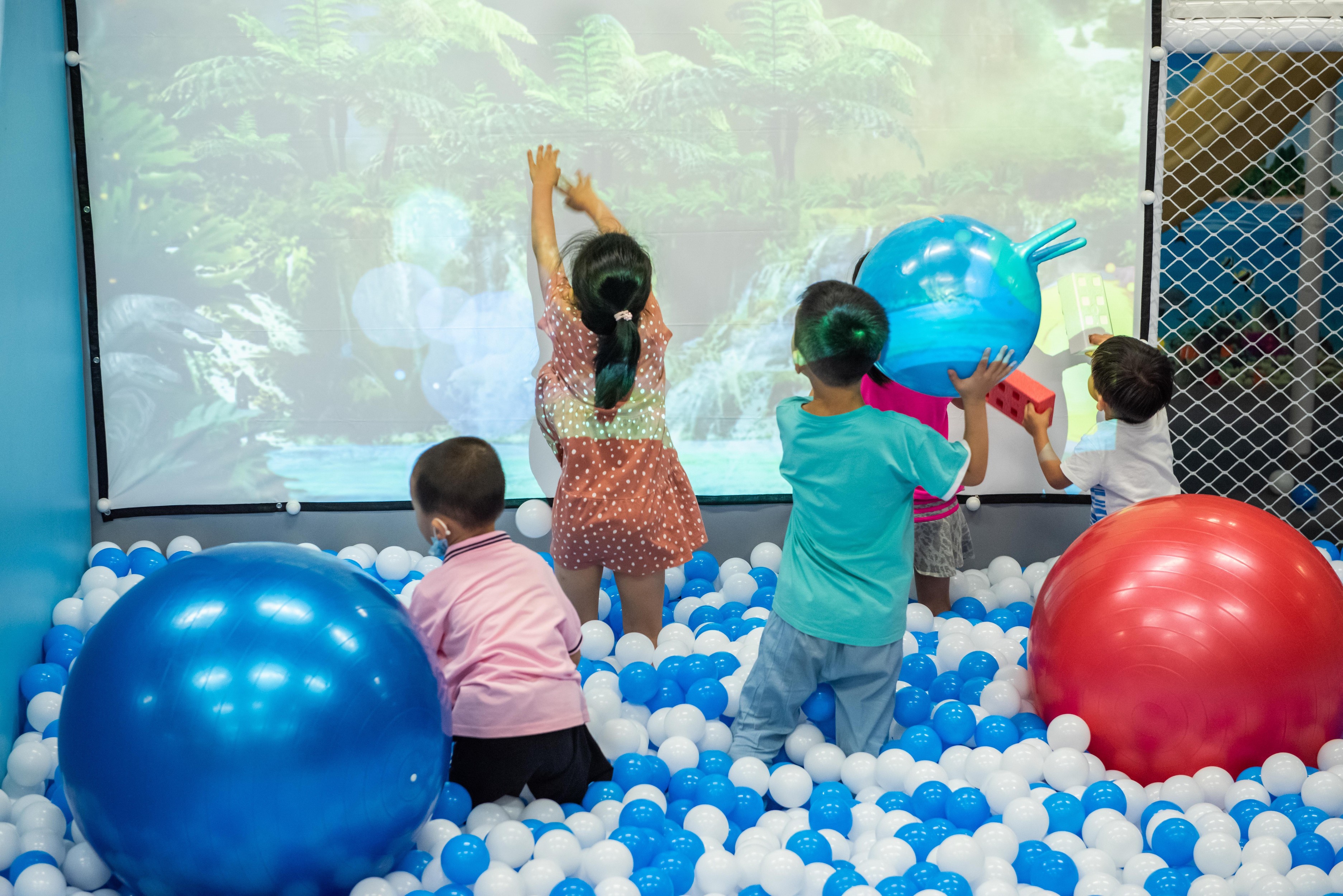 开悠乐堡儿童乐园多少钱,开一家亲子儿童乐园需要多少钱