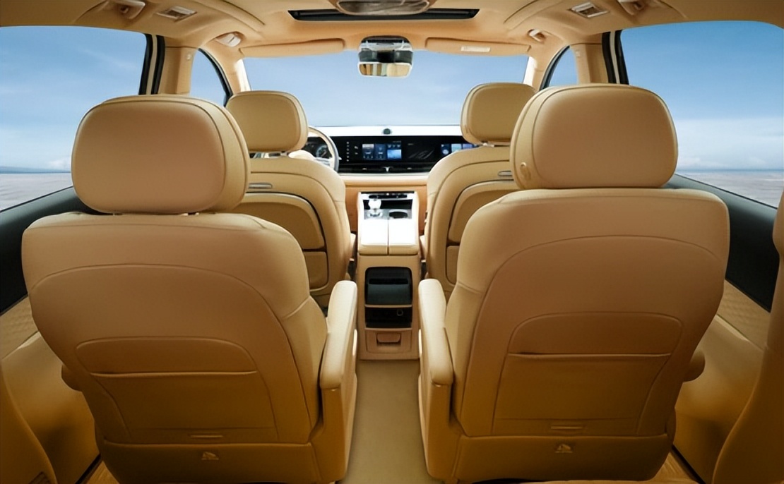 岚图梦想家七座商务空间体验,2024岚图梦想家空间体验