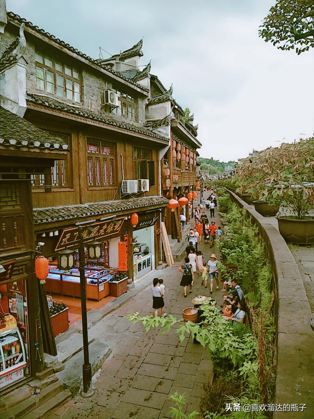 凤凰古城晚上被搭讪,去凤凰古城被搭讪