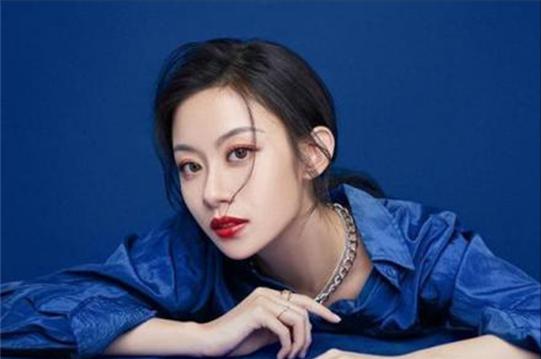 姚贝娜铜像是谁雕塑的,姚贝娜铜像揭幕式