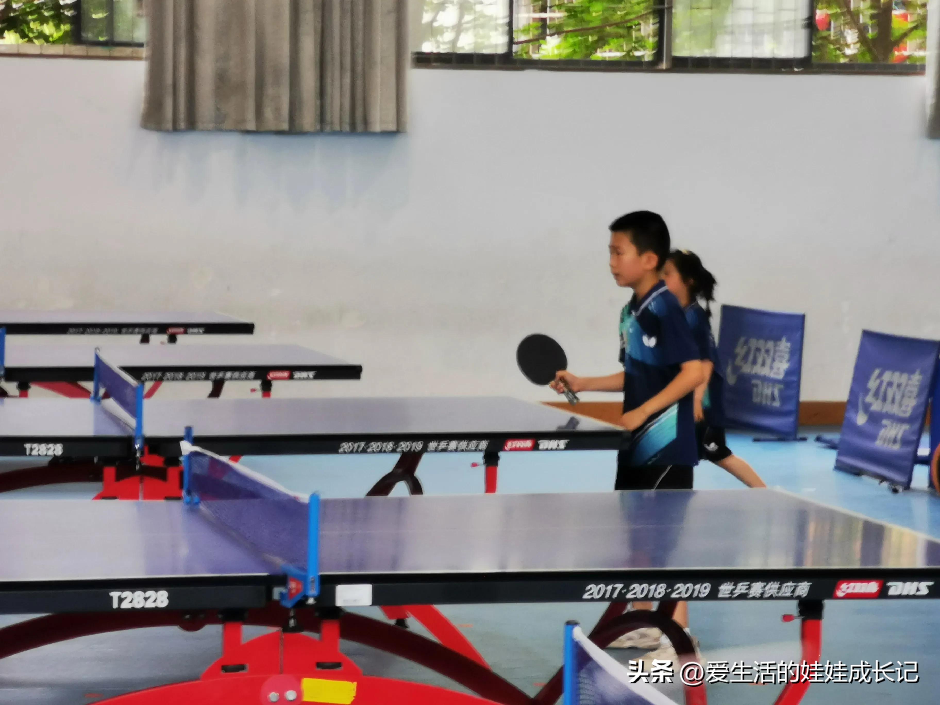 5名同学参加乒乓比赛,记录第一次参与比赛