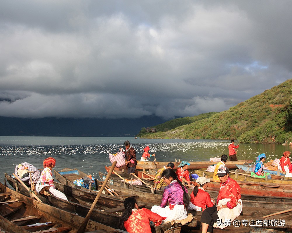 成都泸沽湖邛海旅游攻略,四川泸沽湖万亩草海秋景