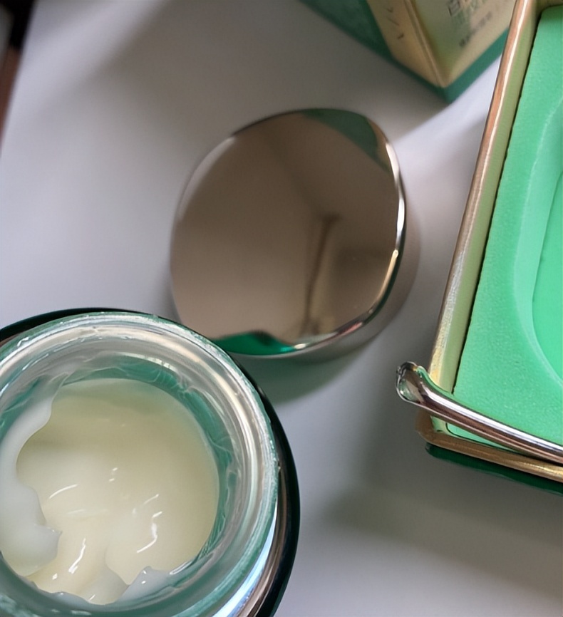 55岁阿姨都在用的抗皱面霜,适合妈妈用的抗皱面霜老爸评测