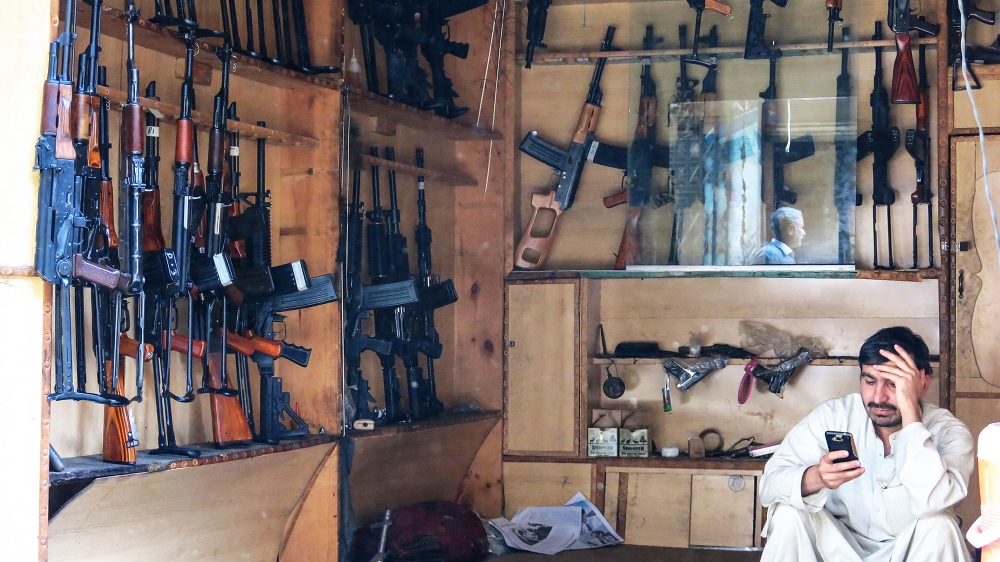 我不生产*器武**,我们只是*火军**的搬运工!乌克兰私贩装备的历史由来