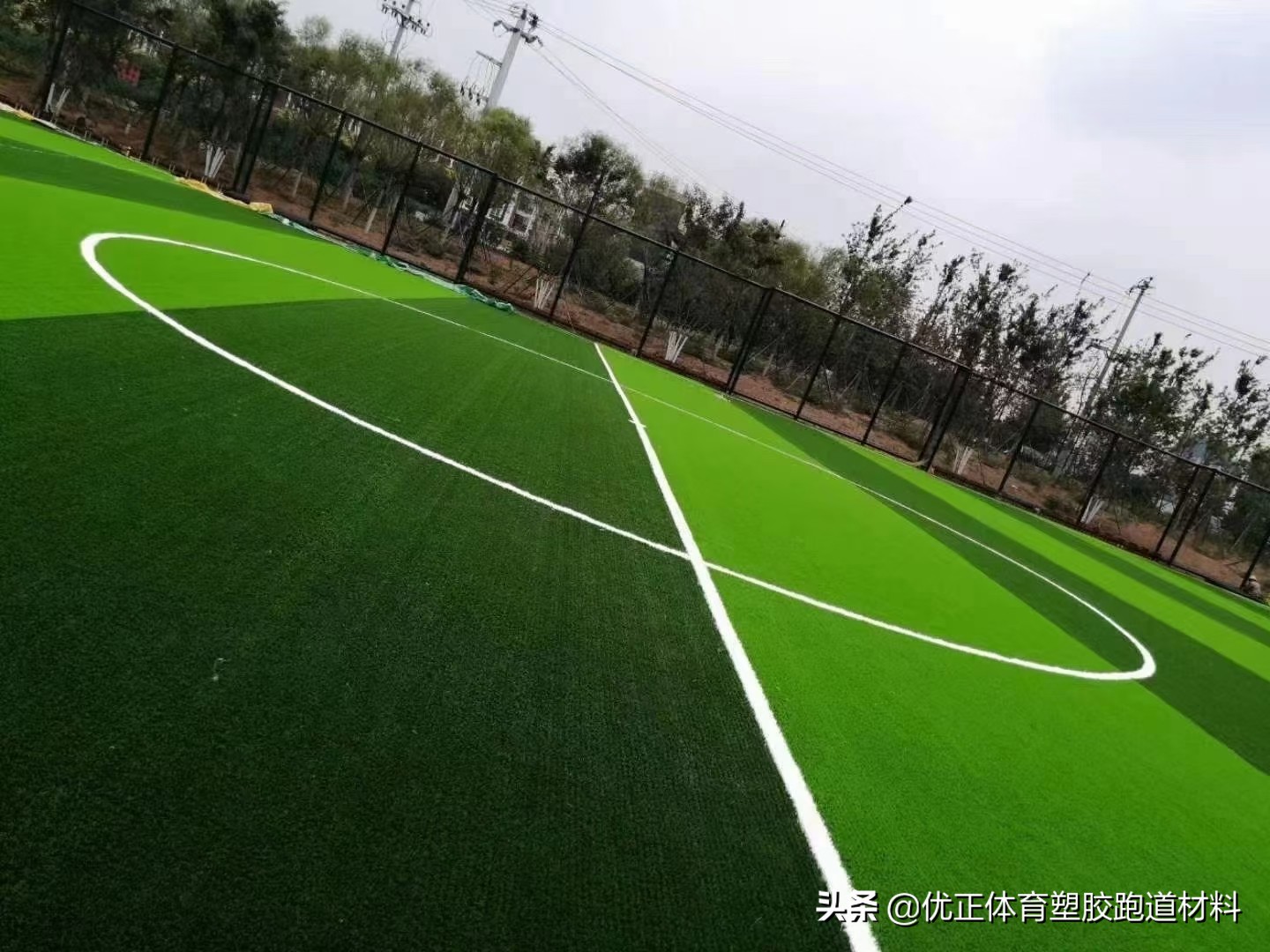 人造草坪足球场草坪价格,人造草坪足球场报价多少钱一平方