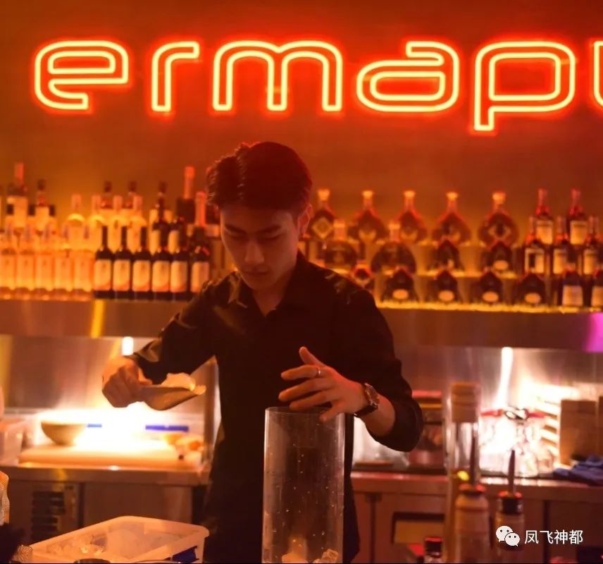 成都贰麻酒馆为什么那么火,火遍全国的贰麻酒馆有什么魔力