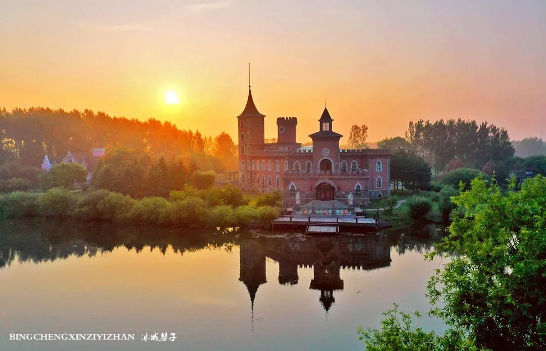 伏尔加庄园最佳观赏期,夏日必去伏尔加庄园十大打卡地