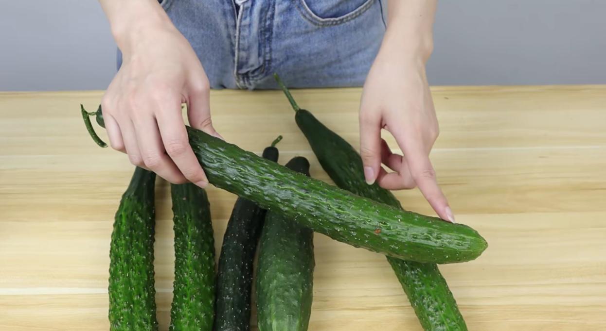 如何辨别黄瓜是否打了激素,水果黄瓜怎么辨认激素黄瓜