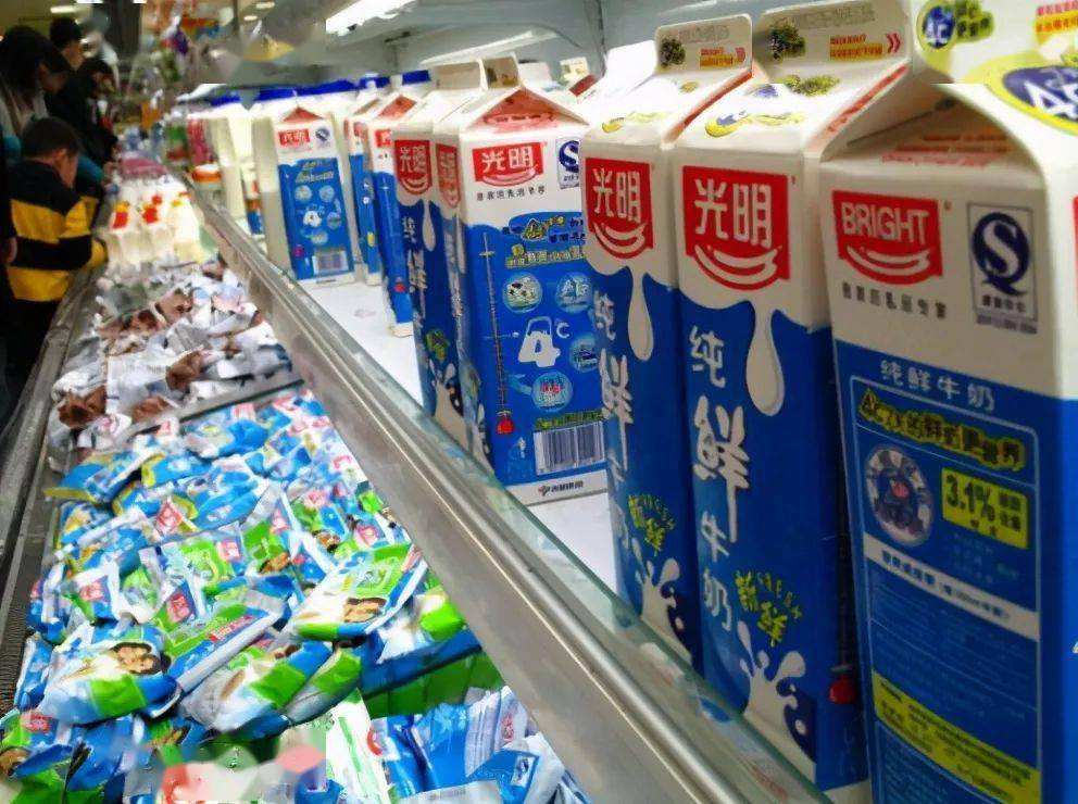 实体店卖牛奶容易卖出去吗,门店一箱牛奶一般卖多少钱