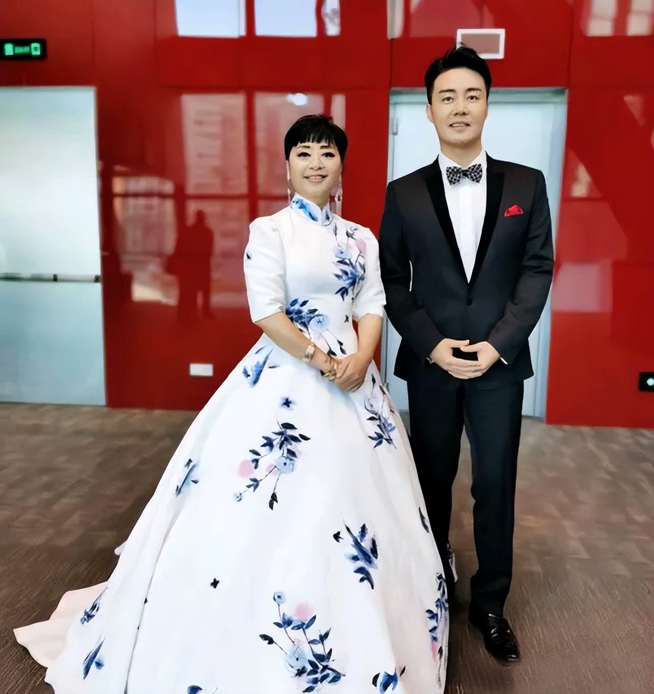 殷秀梅爱情,殷秀梅和前夫闪婚闪离的原因