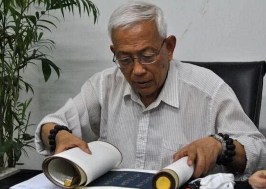 男子花10万块买下12幅画,男子花12000买的一幅画