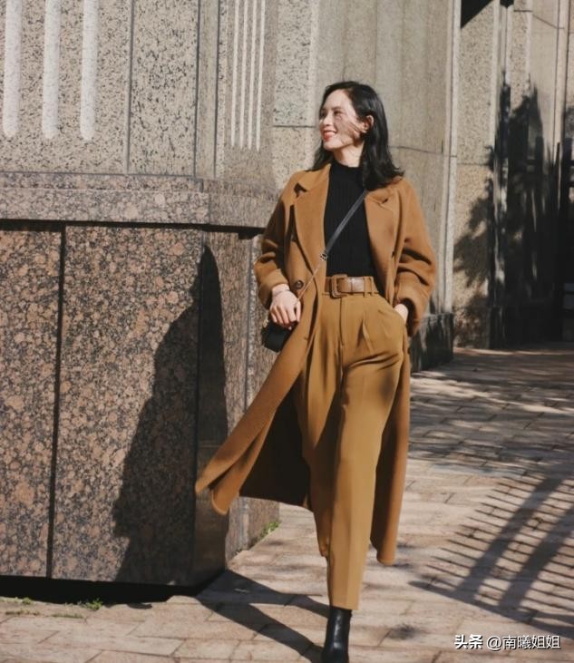 杭州时尚穿搭秋冬靴子,短靴穿搭高级感女