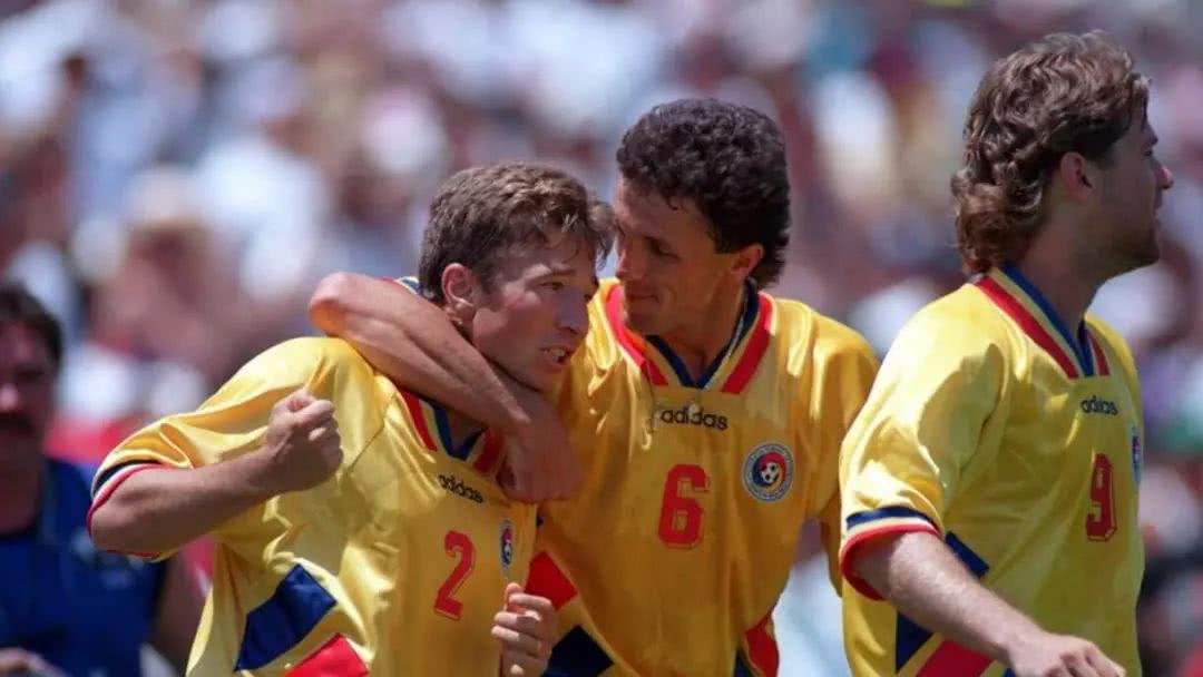 从古至今足球最好阵容,近十年欧洲足球最佳阵容