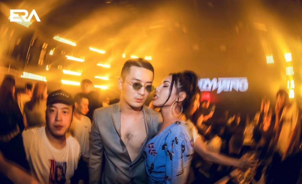 房贷车贷生活压力太大了怎么办,没有房贷车贷是不是很轻松