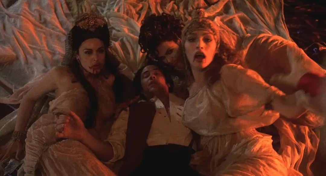 莫妮卡·贝鲁奇：意大利的国宝级女神