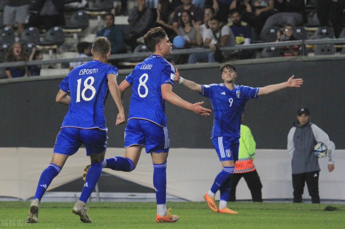 世青赛最新战报意大利绝杀韩国首次进决赛乌拉圭时隔10年再争冠