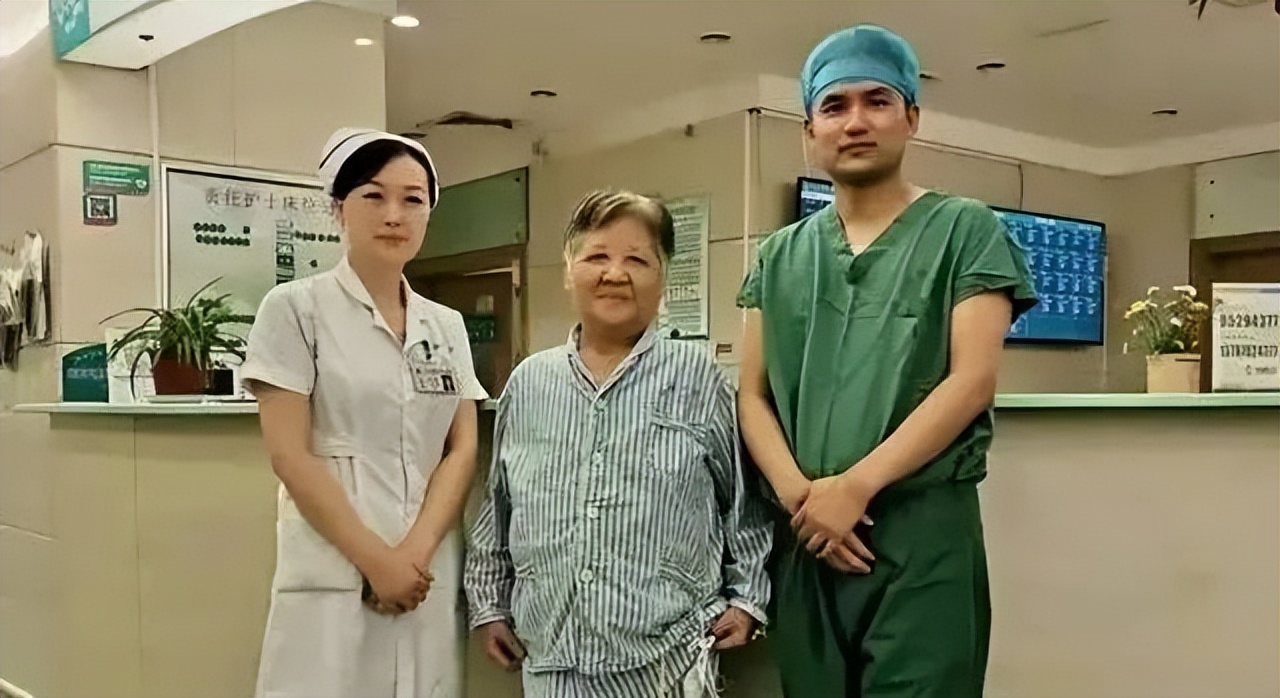 媒体曝光的丑闻,全网热搜事件