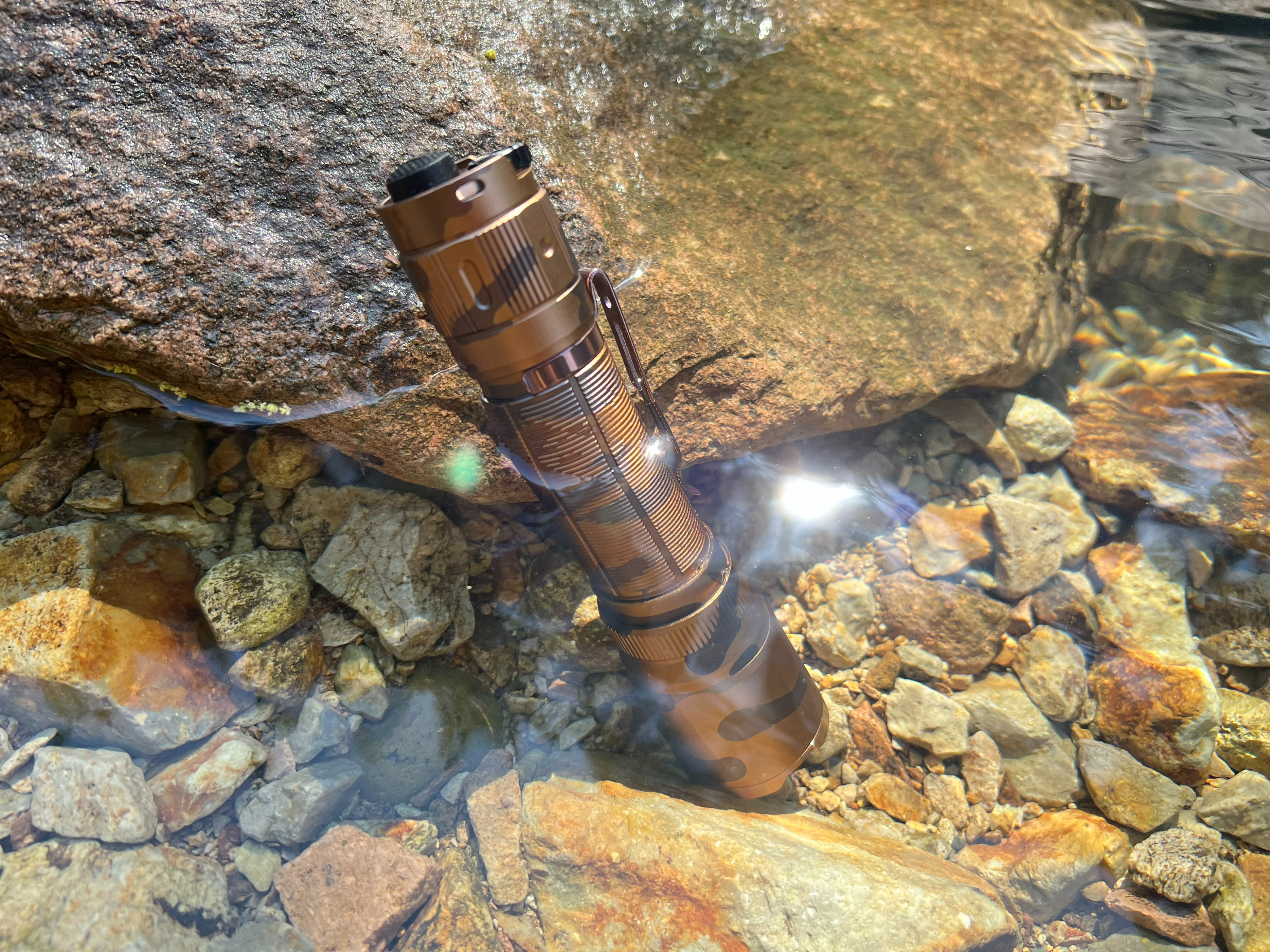 fenix手电测评tk35,fenixtk20uev2.0战术手电