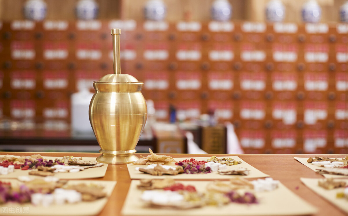 手脚冰凉还易上火中医辨证论治,反复发烧手脚冰凉怎么推拿