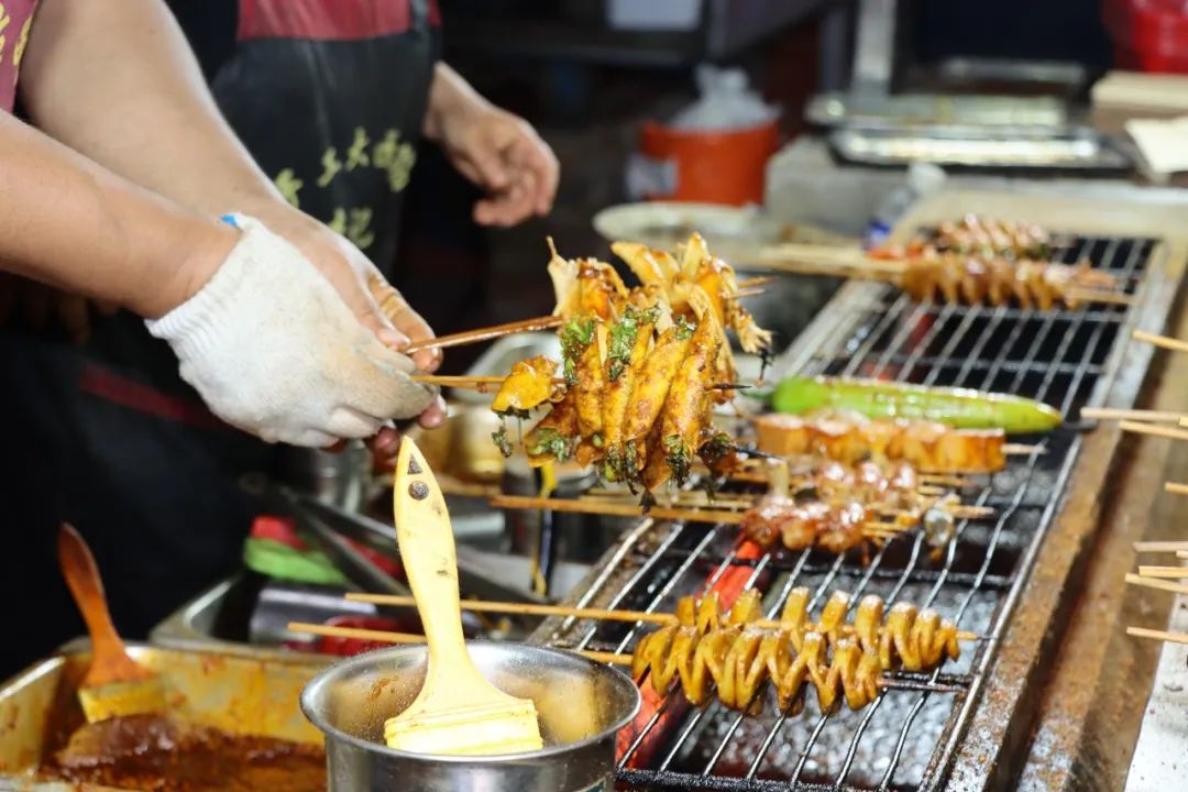 乡村小夜市点亮夜经济,乡村夜市打造