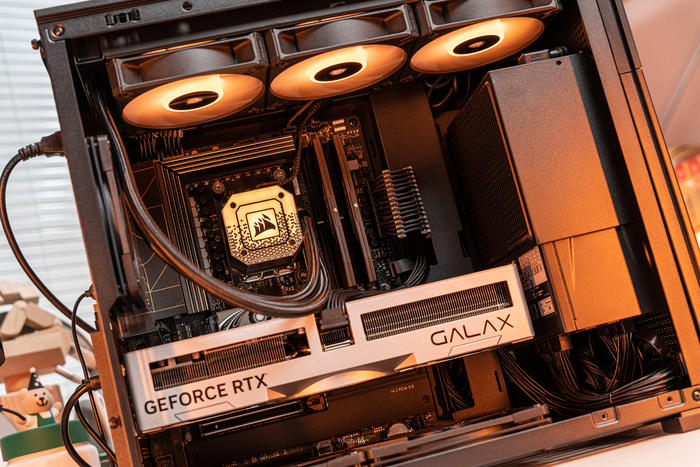 华硕proart4070ti开箱,华硕proartx670配什么显卡