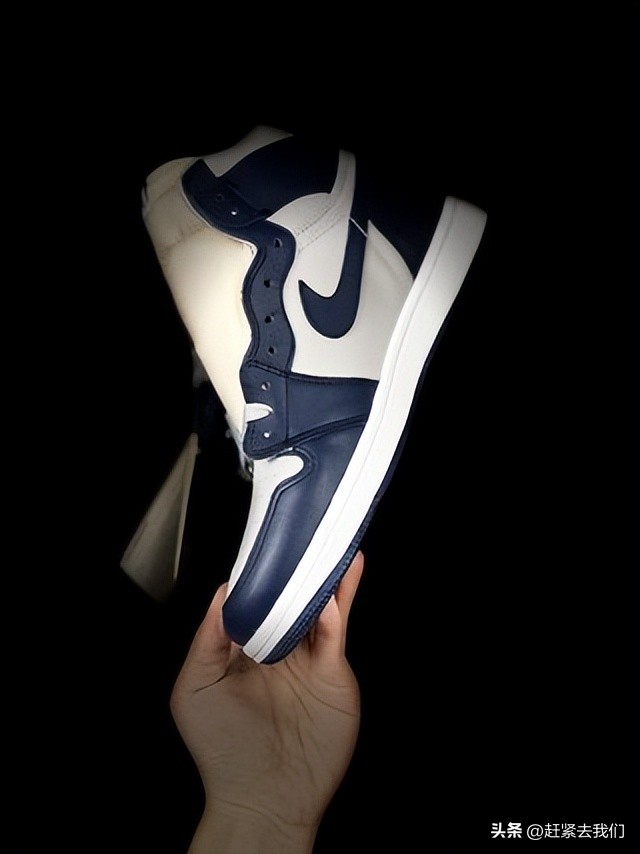 复古蓝色配什么颜色好看,黑色和复古蓝哪个颜色好搭配