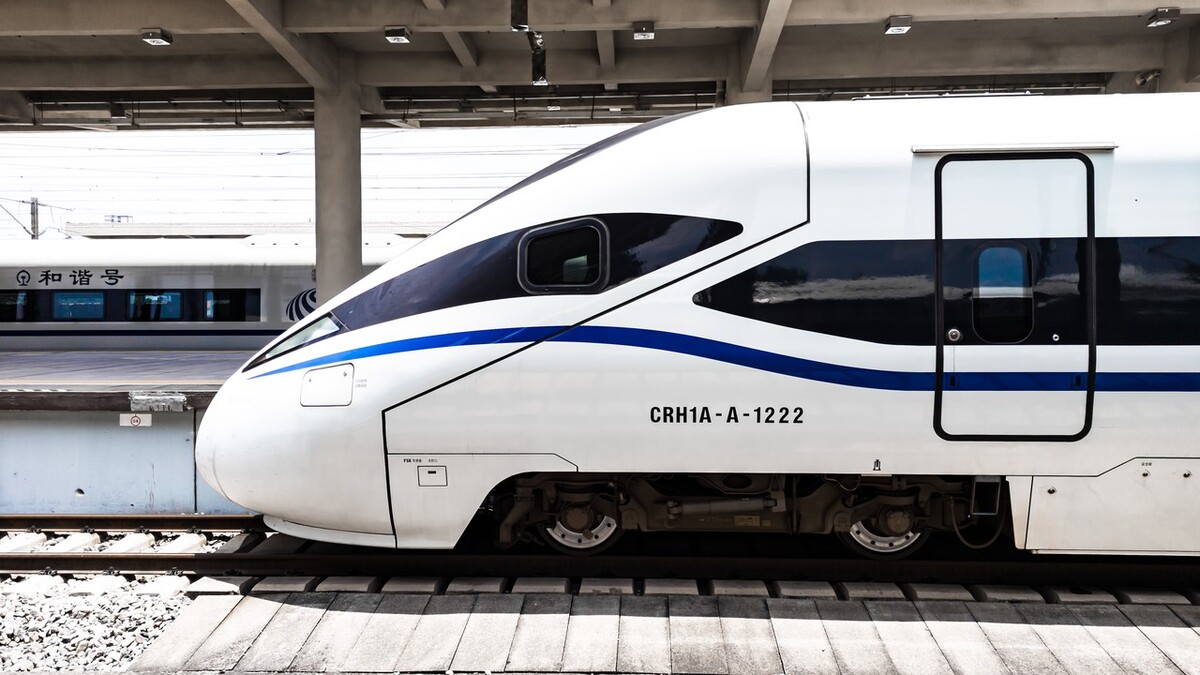 动车组旅客列车分别有哪些型号,中国最高时速的动车组型号是什么