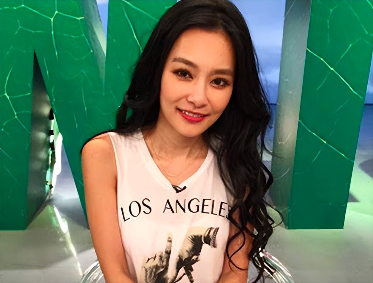 刺激，这姐被扒皮了！