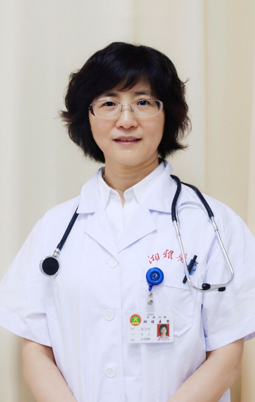 医护人员为孕妇保驾护航,医护人员给孕妇保驾护航