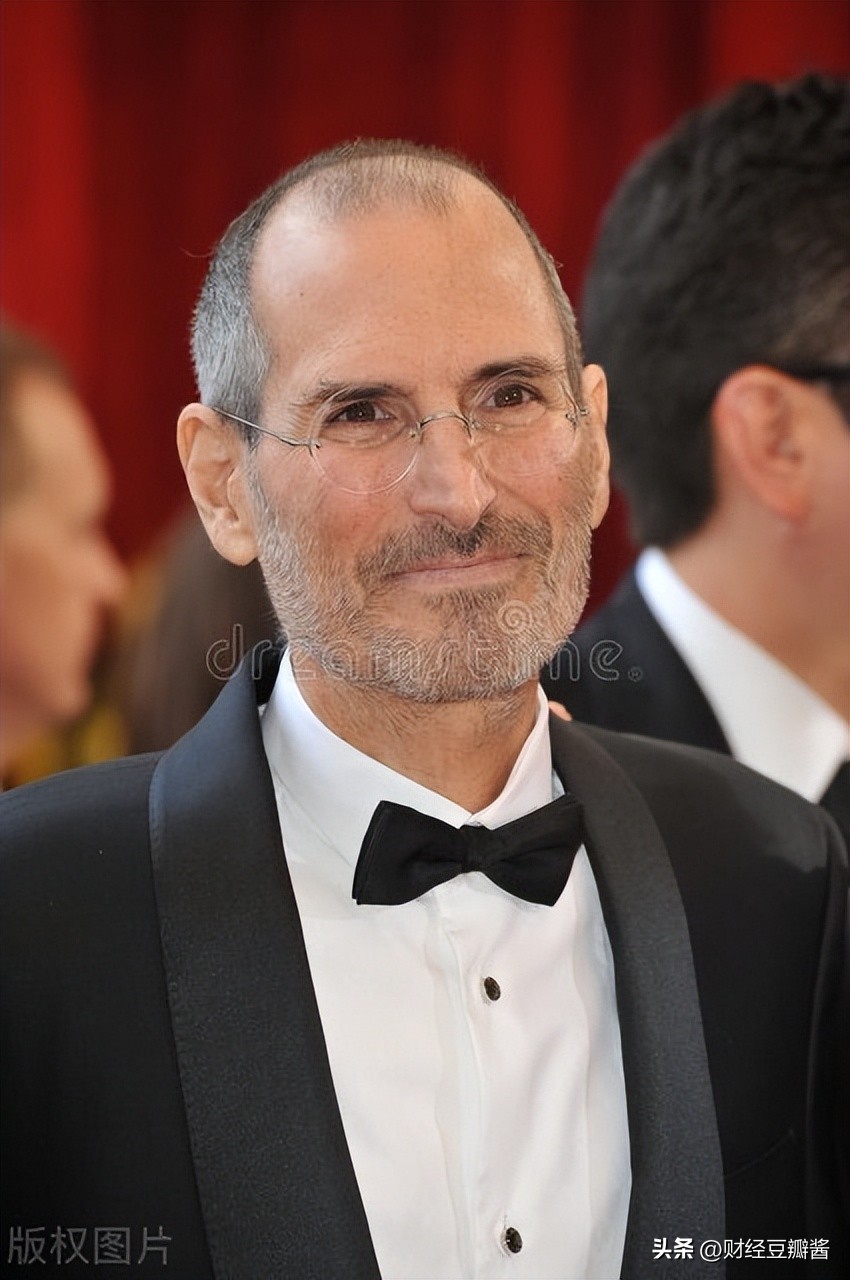 乔布斯临终遗言爱让人生更有意义,乔布斯临终遗言公开震撼灵魂