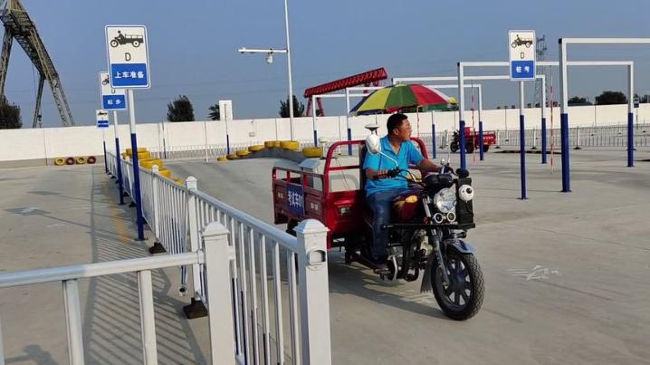 电动三轮车驾车规则,国标电动三轮车上路规则