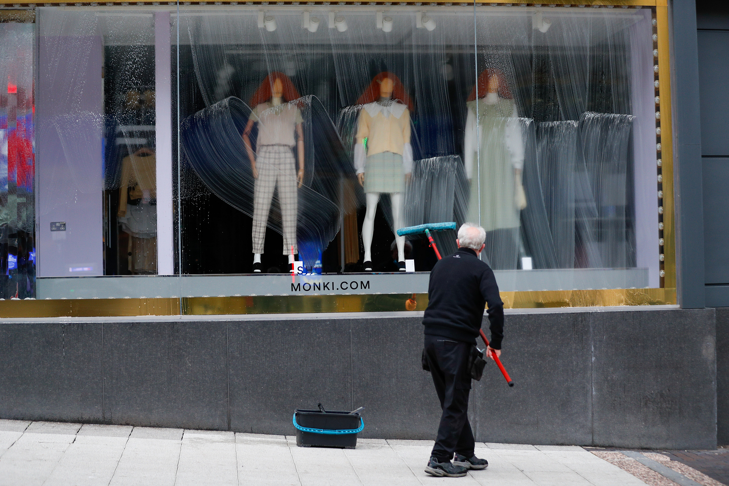 多家hm闭店是对还是错,10个月就关门的老店