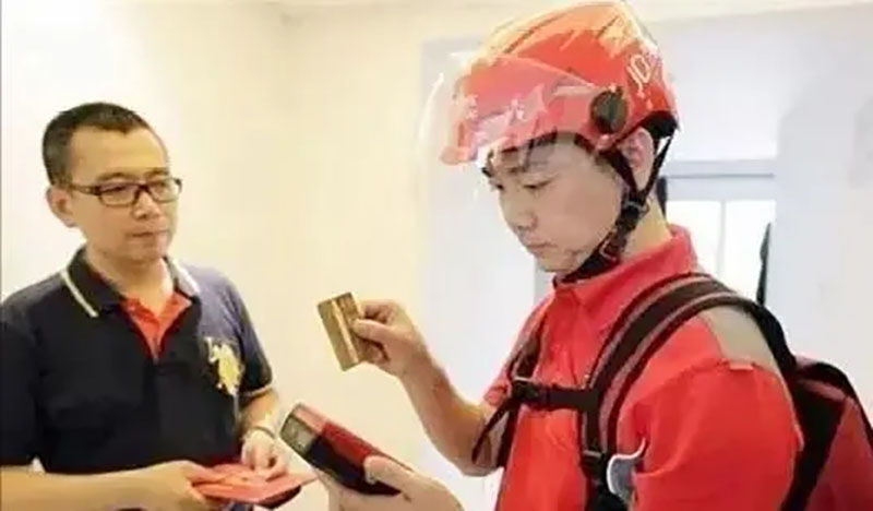 刘强东谈金宜财视频,京东001号快递员刘强东